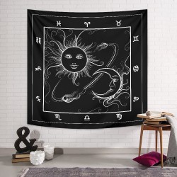 Black White Astrology Duvar Örtüsü Black White Astrology Duvar Örtüsü
