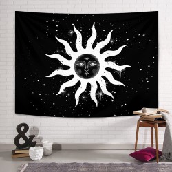 Siyah Güneş Tanrısı Duvar Örtüsü Siyah Güneş Tanrısı Duvar Örtüsü