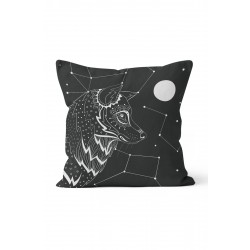 K-896 Kurt ve Ay Çift Tarafı Baskılı Kırlent Kılıfı K-896 Kurt ve Ay Çift Tarafı Baskılı Kırlent Kılıfı